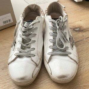 White golden goose superstar sneakers size 8